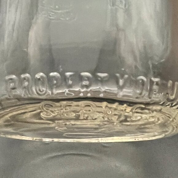 Vintage Universal Quart Milk Bottle Cincinnati OH For Health & Economy - Picture 4 of 12